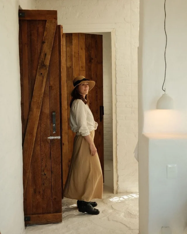 Our weekend Adventure Takeovers are a chance to inspire you with real stories from the road… Moments that capture the spirit of ROF and the people who wear them 🤎

This weekend, we’re joining Marné de Nysschen, Creative Director at @thecapewinelands, on a journey through Ceres, Hemel-en-Aarde and the Karoo.
A travel-inspired story, beautifully told through her lens.