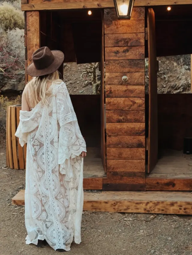 Some days it still feels surreal that what started as a small dream has grown into something that connects so many people. Grateful for every step, every person and every story that’s become part of ROF-Style 🤎